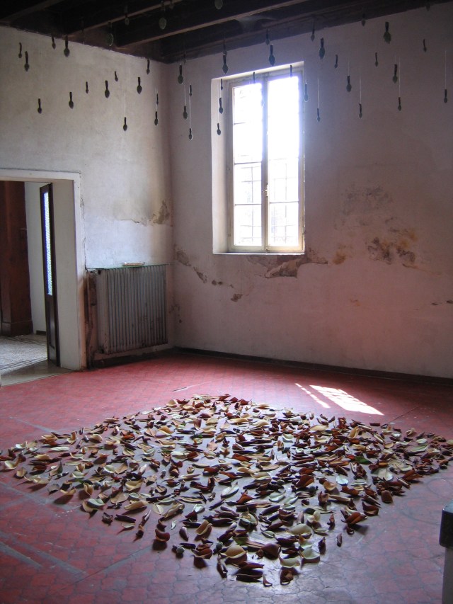 © Renate Egger. Herbarium Magnolia. Installation. Artfarm Pilastro. Pilastro di Bonavigo, Verona, Italy, 2005