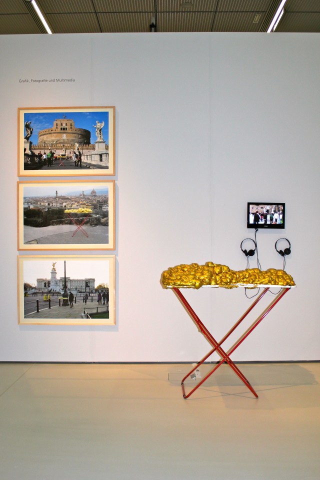 © Wilhelm Roseneder, Renate Egger. Goldene Erweiterung/Golden expansion. Street art project. London, UK 2010. Florence, Italy 2011. Rome, Italy 2011. Schnittpunkt Burgenland. Landesgalerie Burgenland. Eisenstadt, Burgenland, Austria, 2012-2013